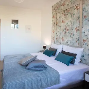 l45-suite-st-marguerite-sea-view-balcon-parking-wifi.fr-provencehotel.com/