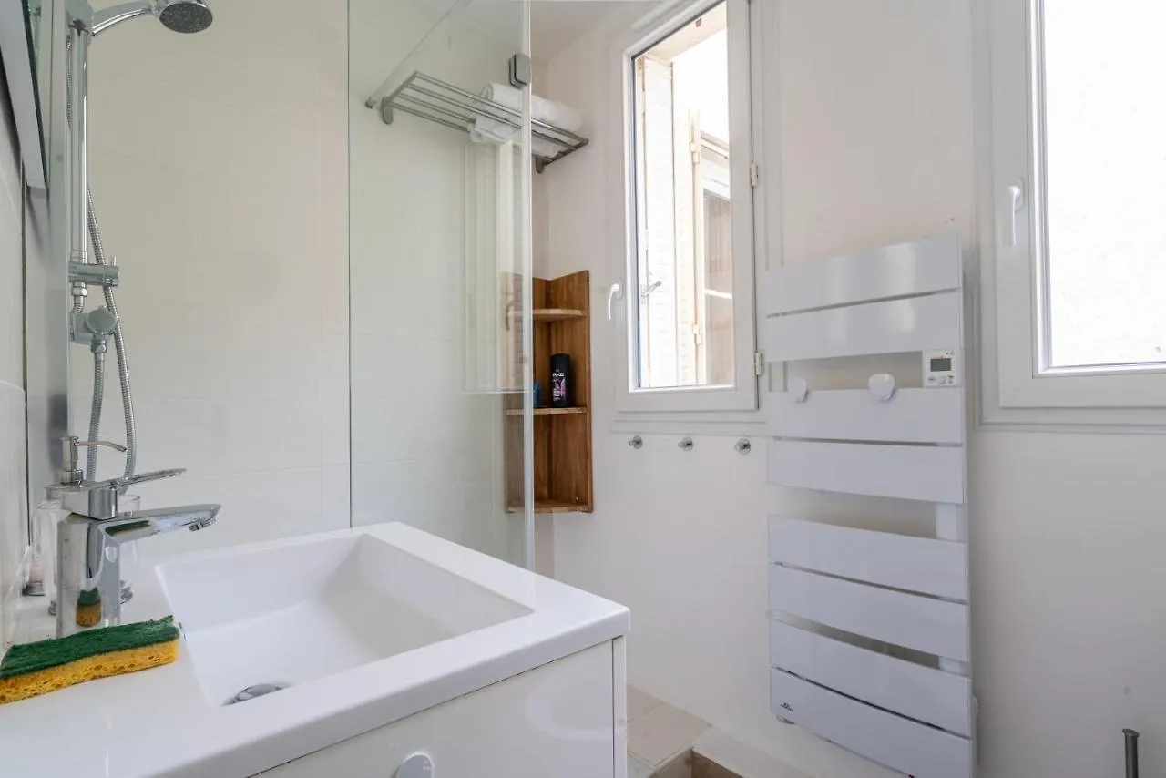Logement Cosy Et Moderne Proche De Toute Commodite Apartment Paris France