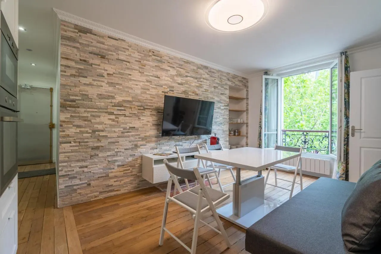Logement Cosy Et Moderne Proche De Toute Commodite Apartment Paris